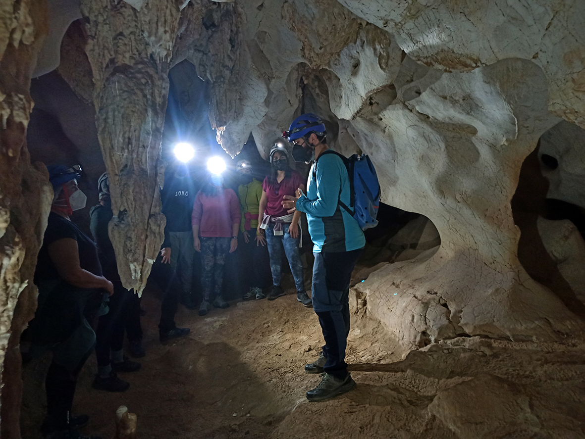 Investigación y gestión de visitas a la Cueva de la Victoria (5)